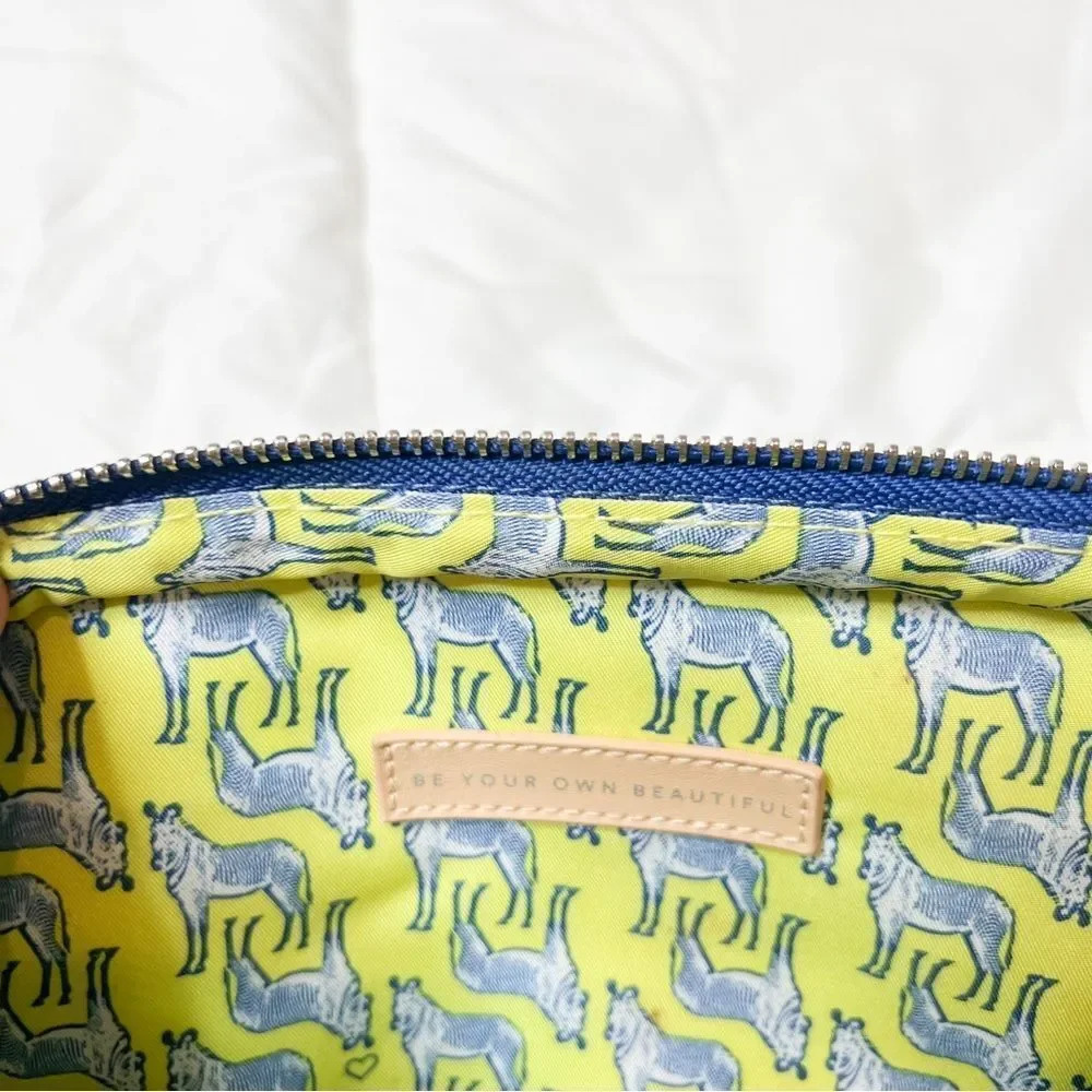 Stella & Dot Blue Ikat Makeup Bag - Picture 9 of 10